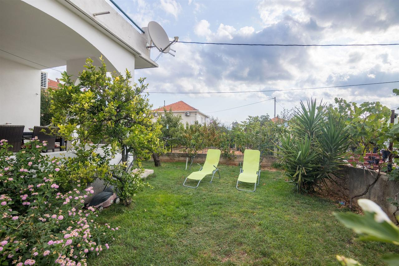 Apartment Vinka Trogir Exterior foto